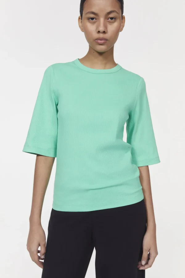 sprint_cotton_tshirt_rode_1.webp Women Rodebjer Sprint Cotton T-Shirt